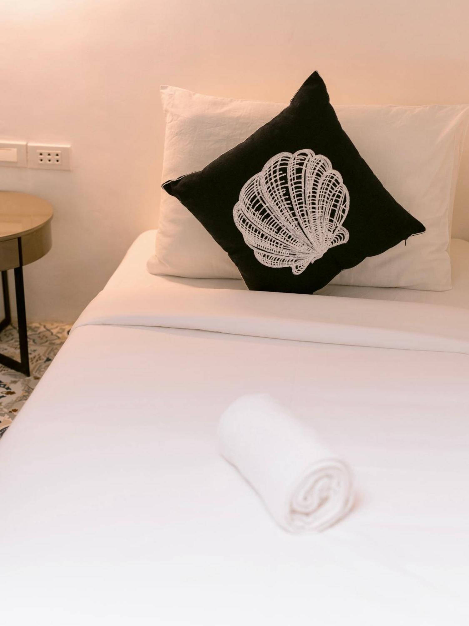 J Boutique Hotel El Nido Managed By H Hospitality Group Buitenkant foto